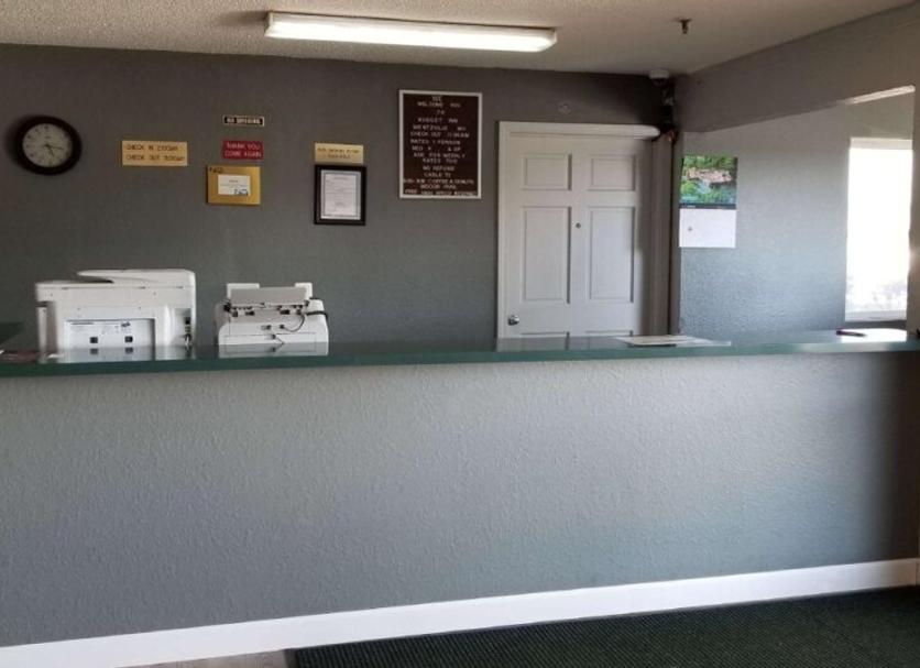 Front desk Photo