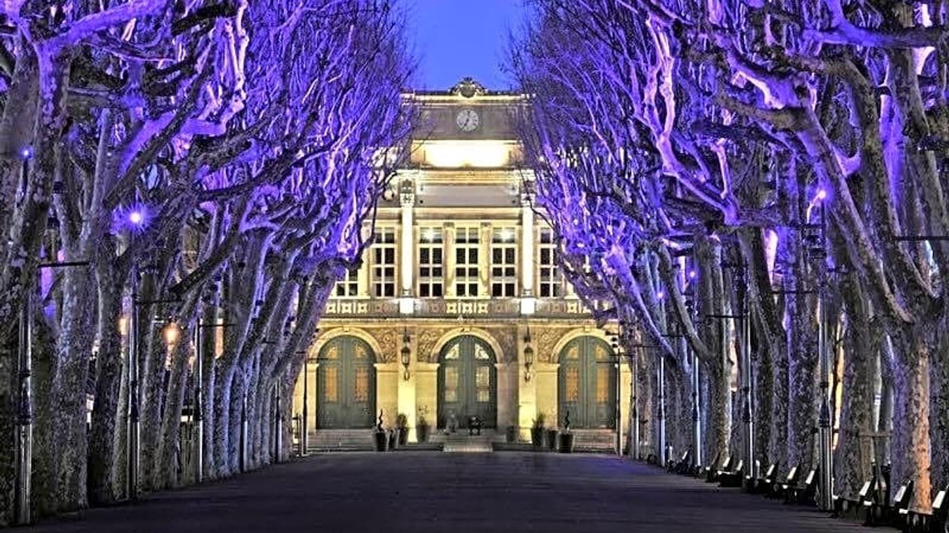 Maison De L'Orb