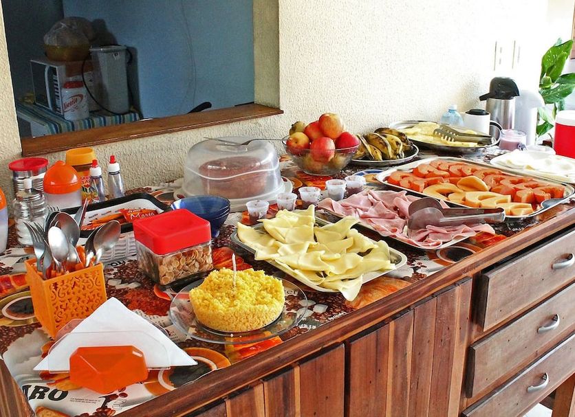 Buffet Photo