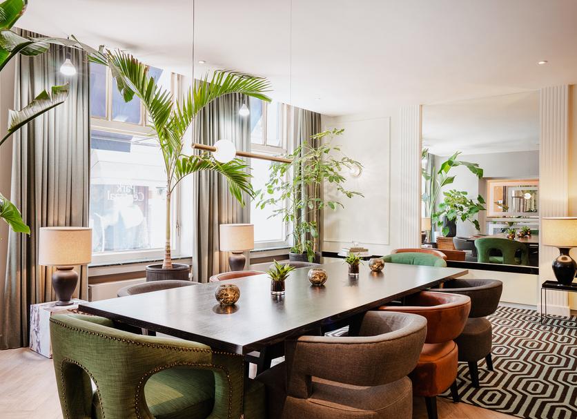 Dining room Photo