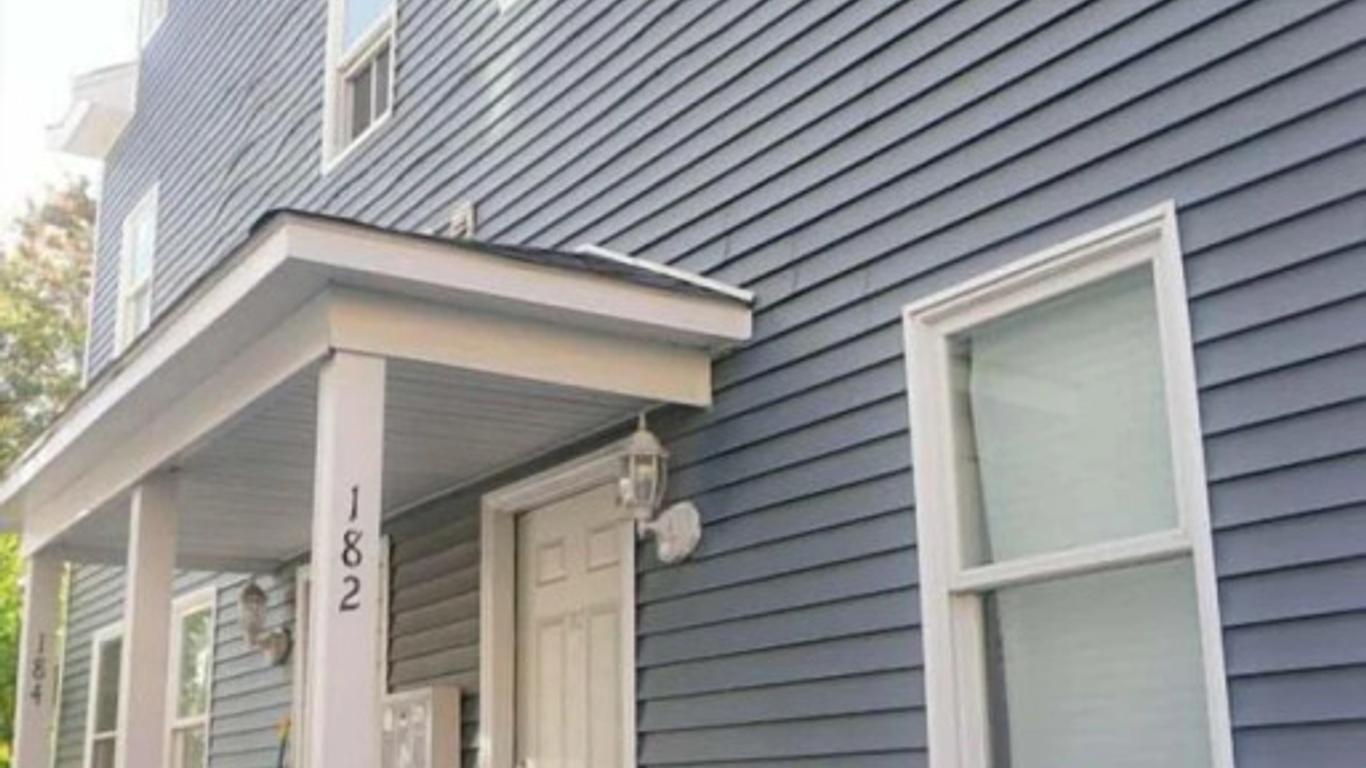 182 Heath st