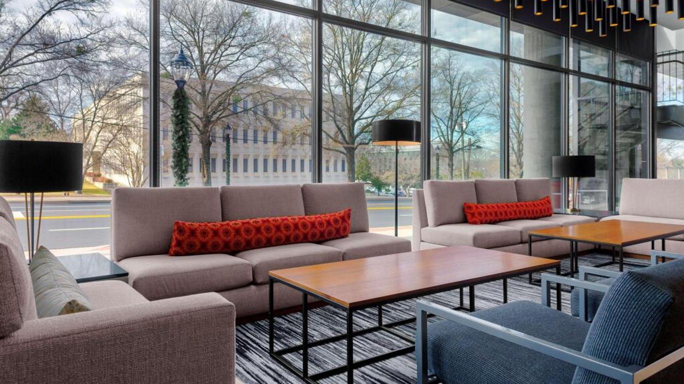 Hyatt Place Athens Downtown