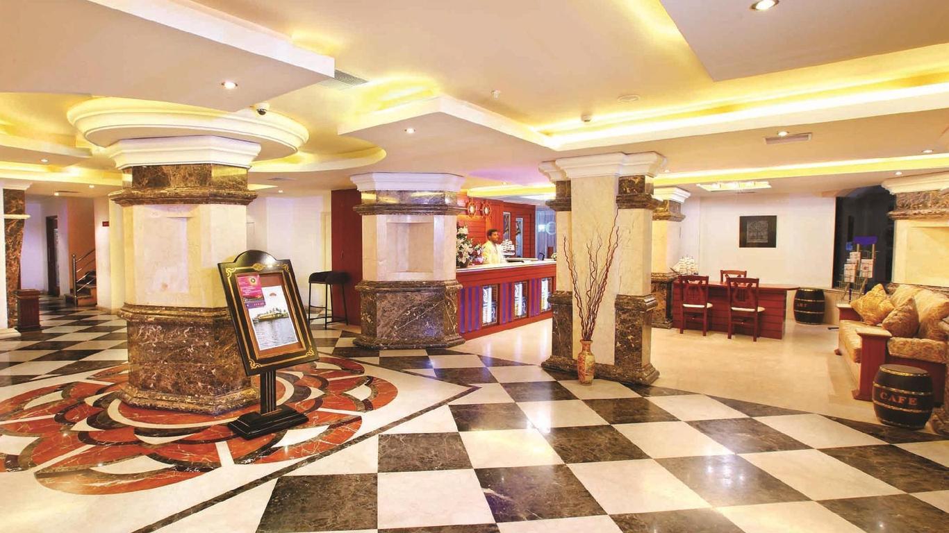 Emarald Suites