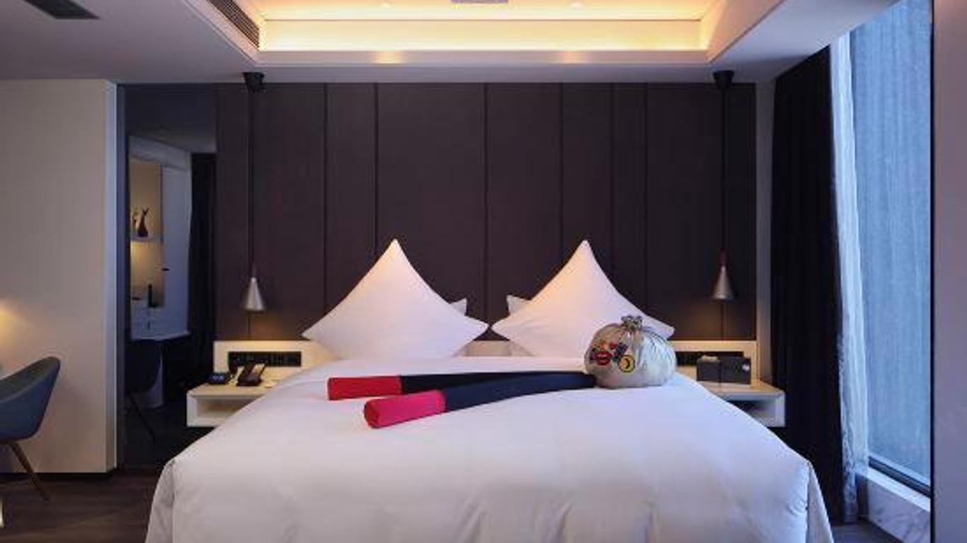 Yitel Yangzhou Qionghua Building Grand Canal Dongguan Street Experience Branch