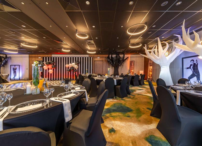 Banquet hall Photo
