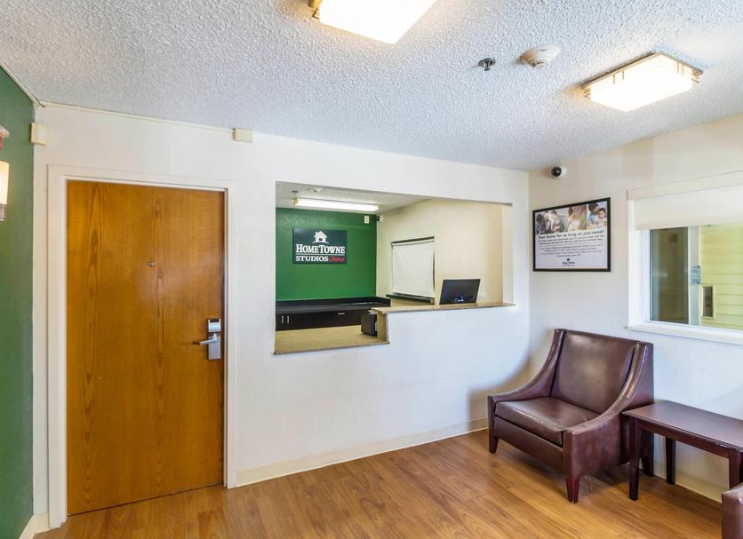 Front desk Photo