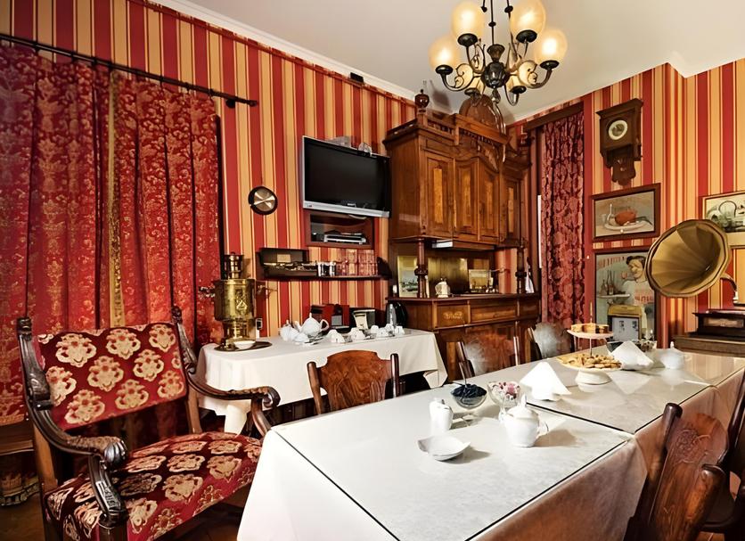 Restaurant Photo