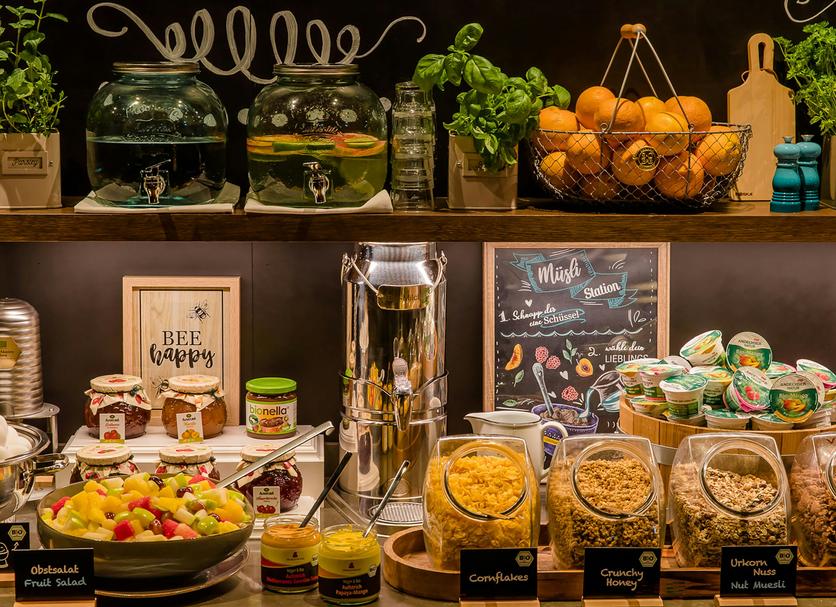 Buffet Photo