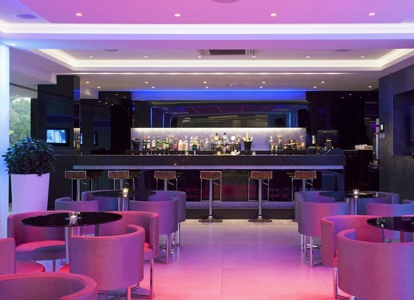 Bar Photo