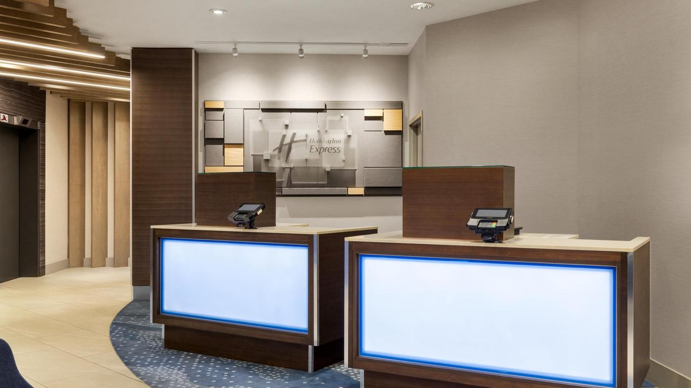 Holiday Inn Express Vancouver-Metrotown (Burnaby)