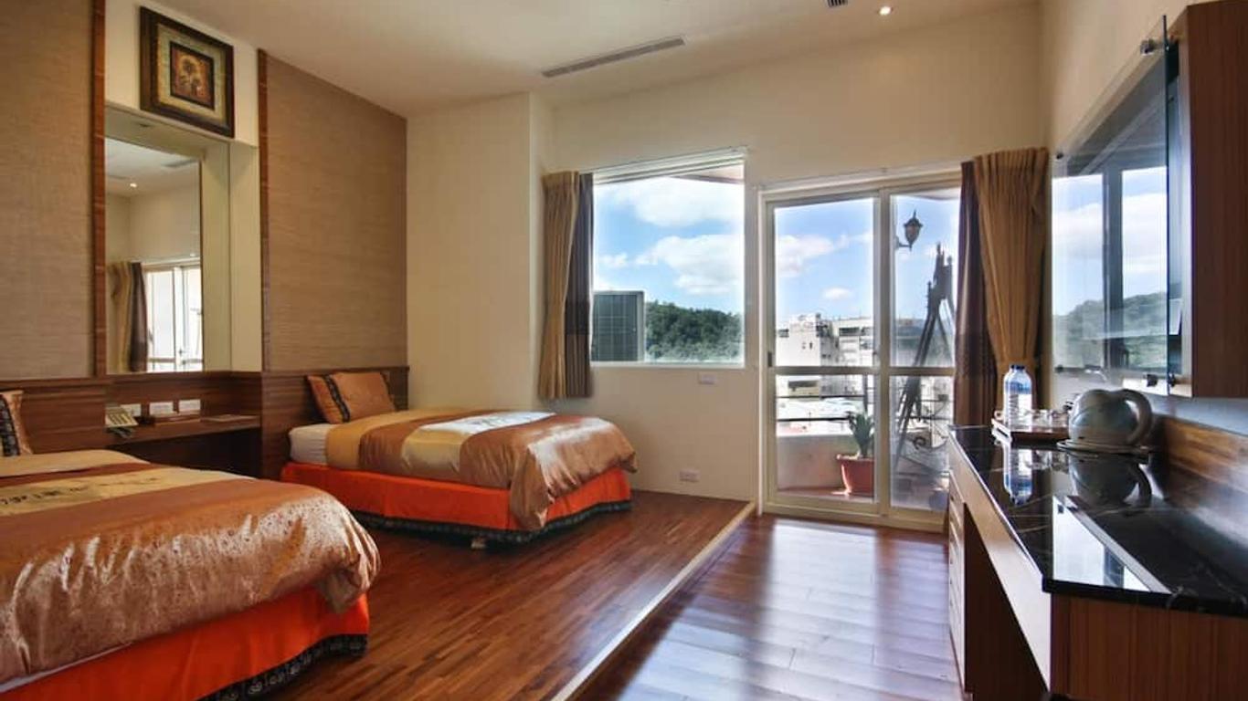Sun Moon Lake ItaThao Vacation Inn with Elevator