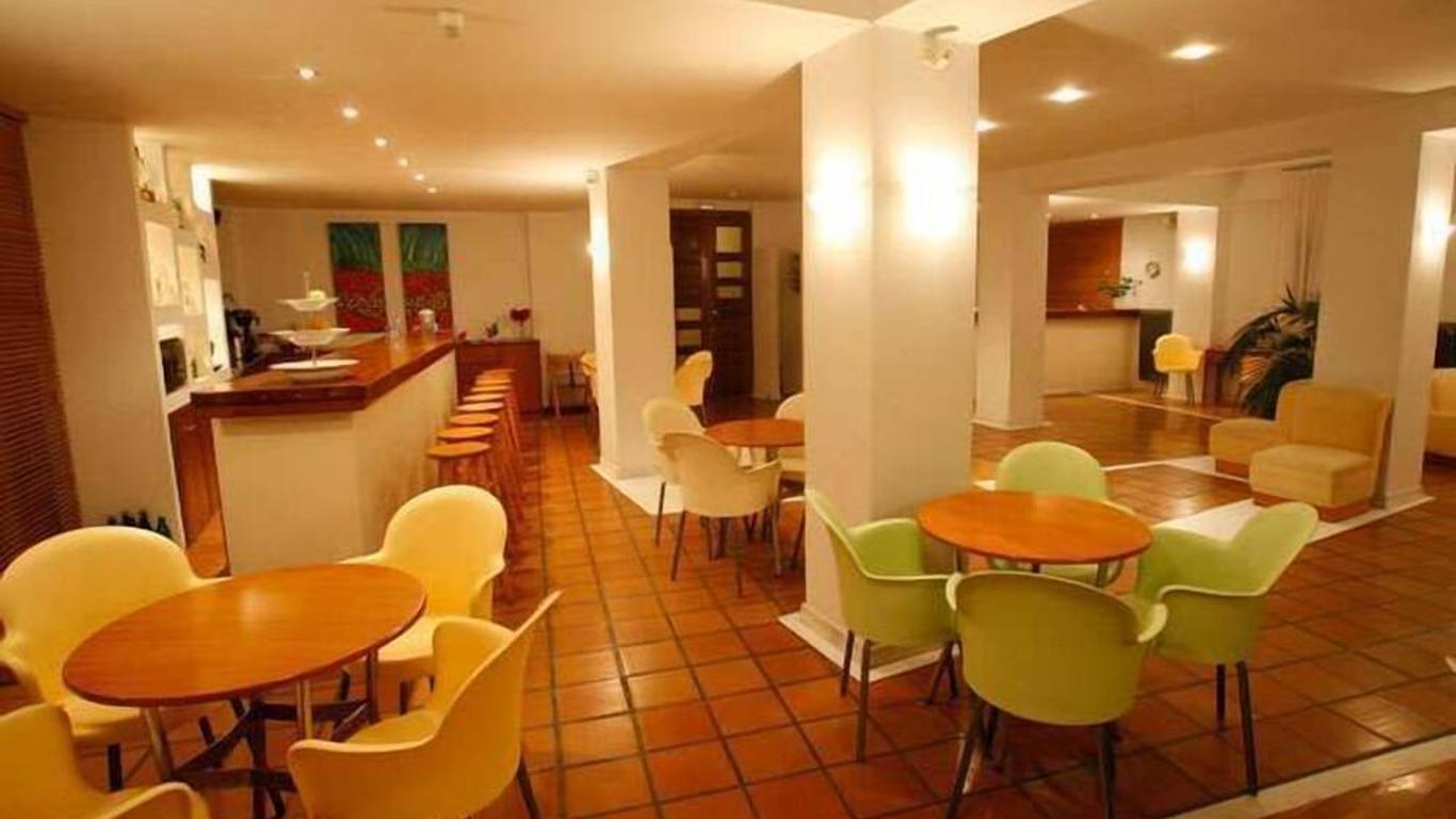 Hanioti Hotel