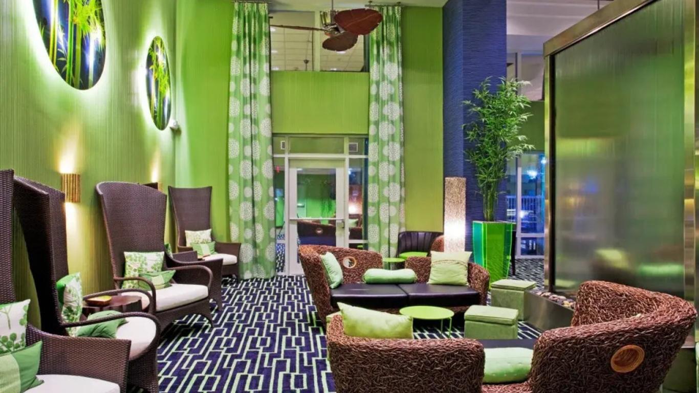 Holiday Inn Express & Suites Orlando - Apopka