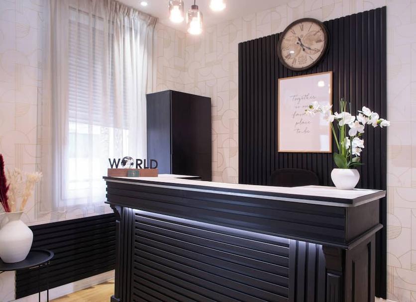 Front desk Photo