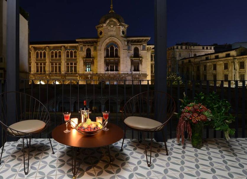 Balcony Photo