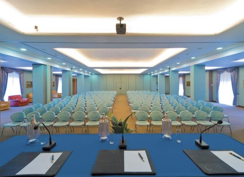 Conference room Photo