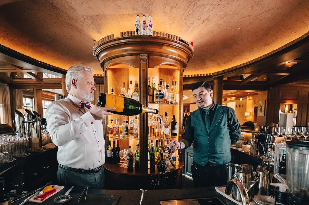 Bar
