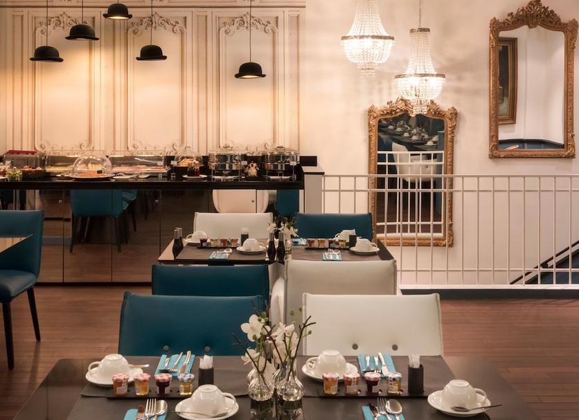 Restaurant Photo