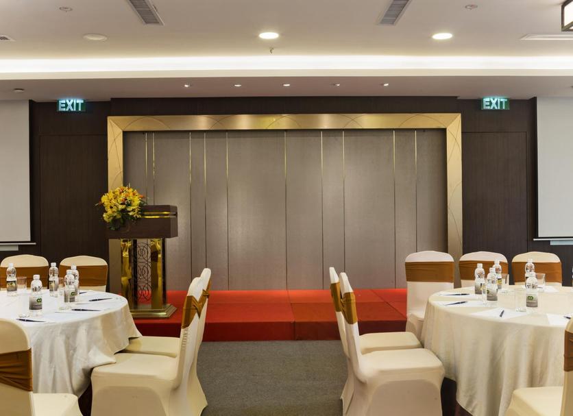 Banquet hall Photo