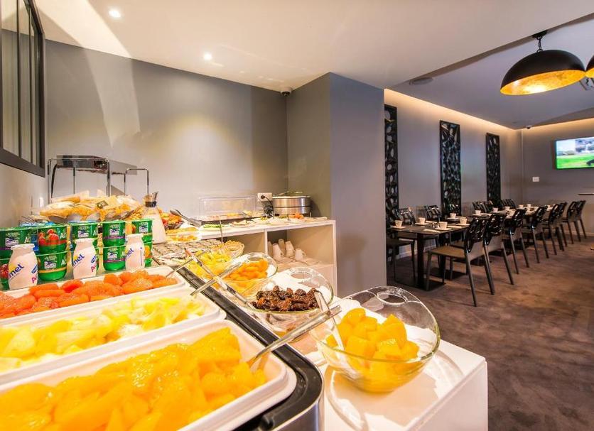 Buffet Photo