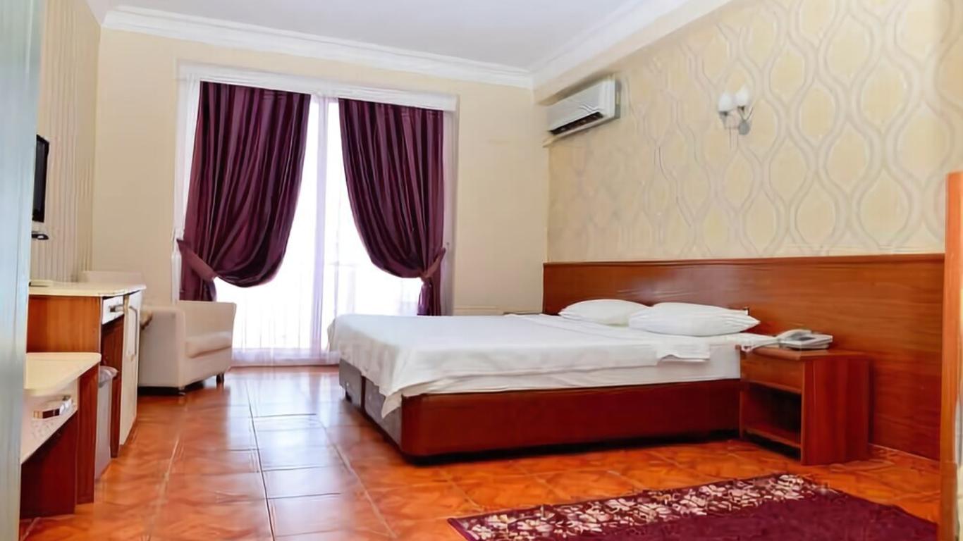 Club Casmin Hotel