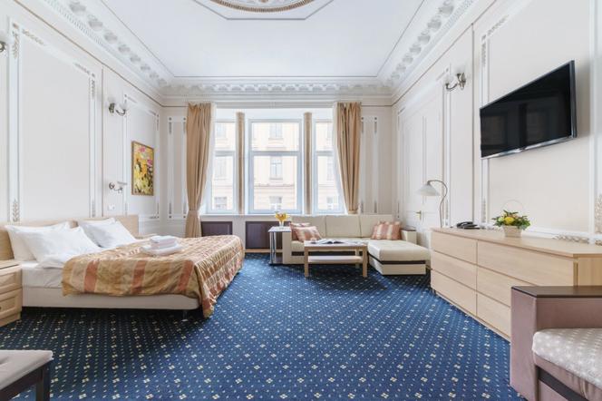 Aleksandr Hotel