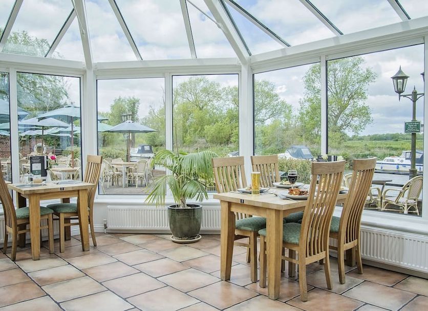 Dining room Photo