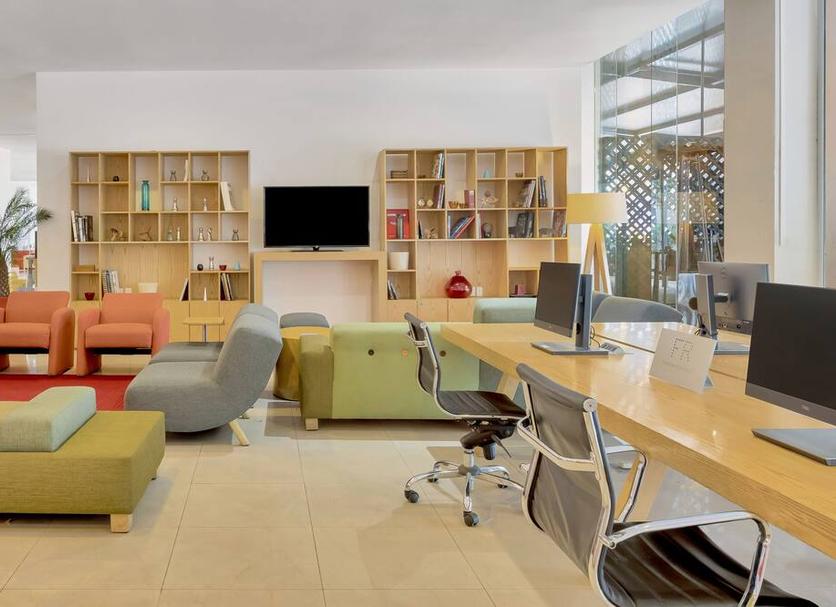 Business centre Photo