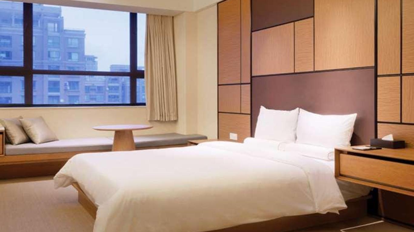 Ji Hotel Wuhan Optics Valley Luoyu Road
