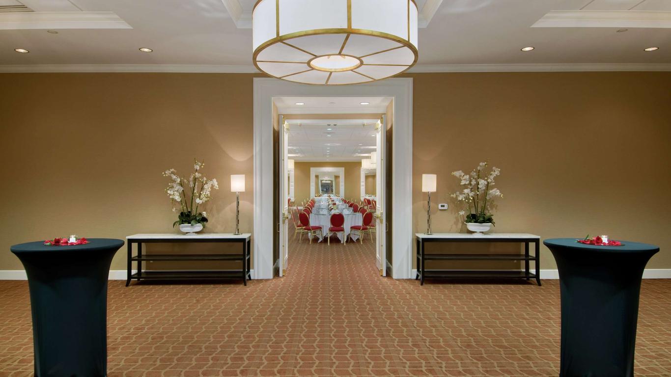 Hilton St. Louis Airport