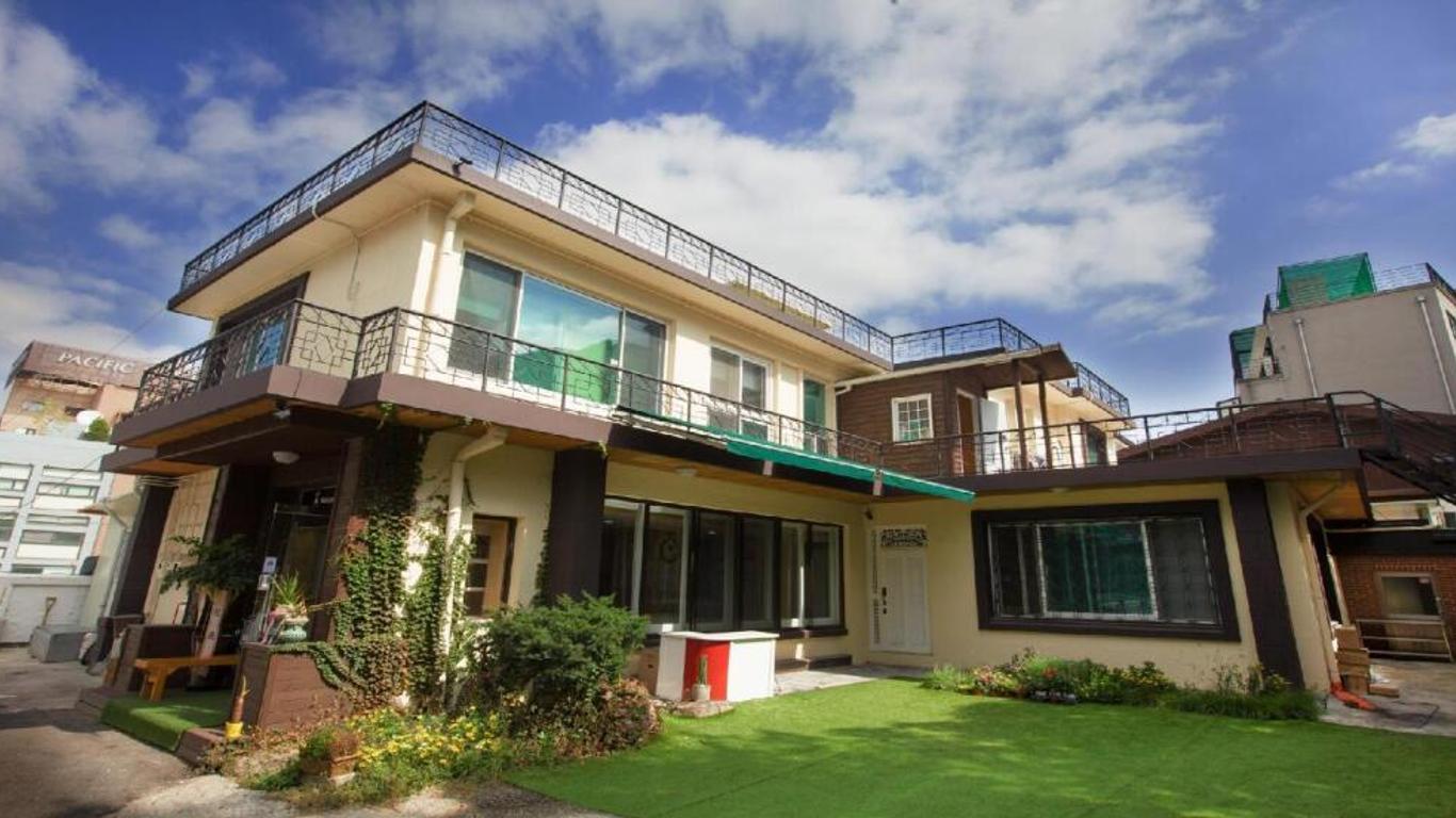 24 Guesthouse Namsan