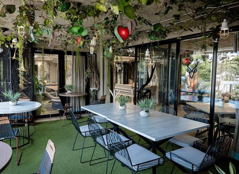 Restaurant Photo