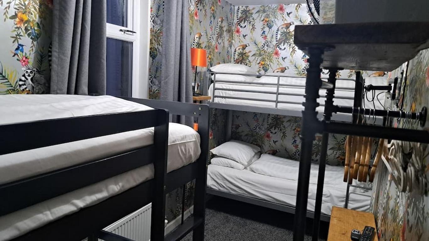 Vinnie's Hotel