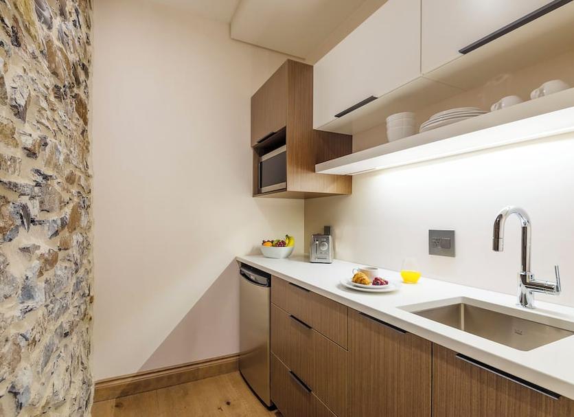 Kitchen Photo