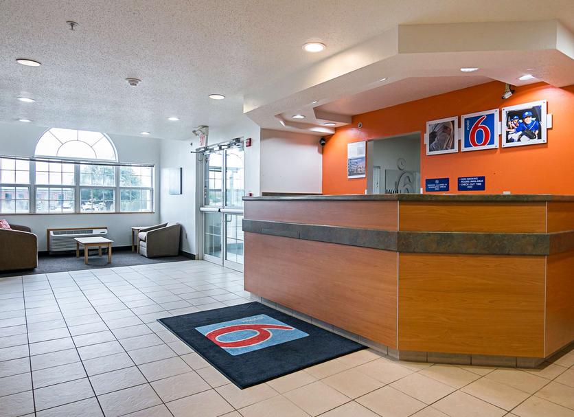Front desk Photo