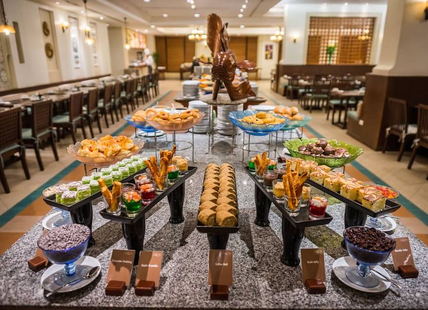 Buffet Photo