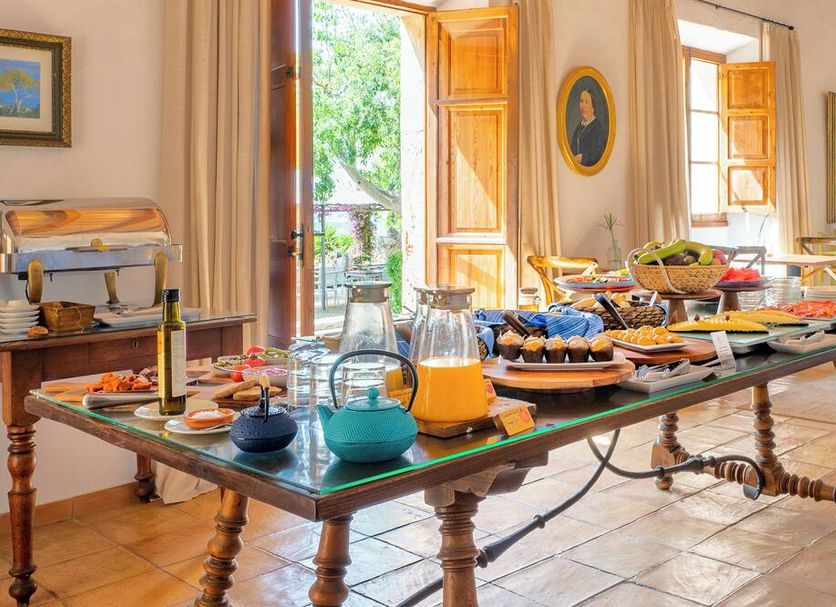 Buffet Photo