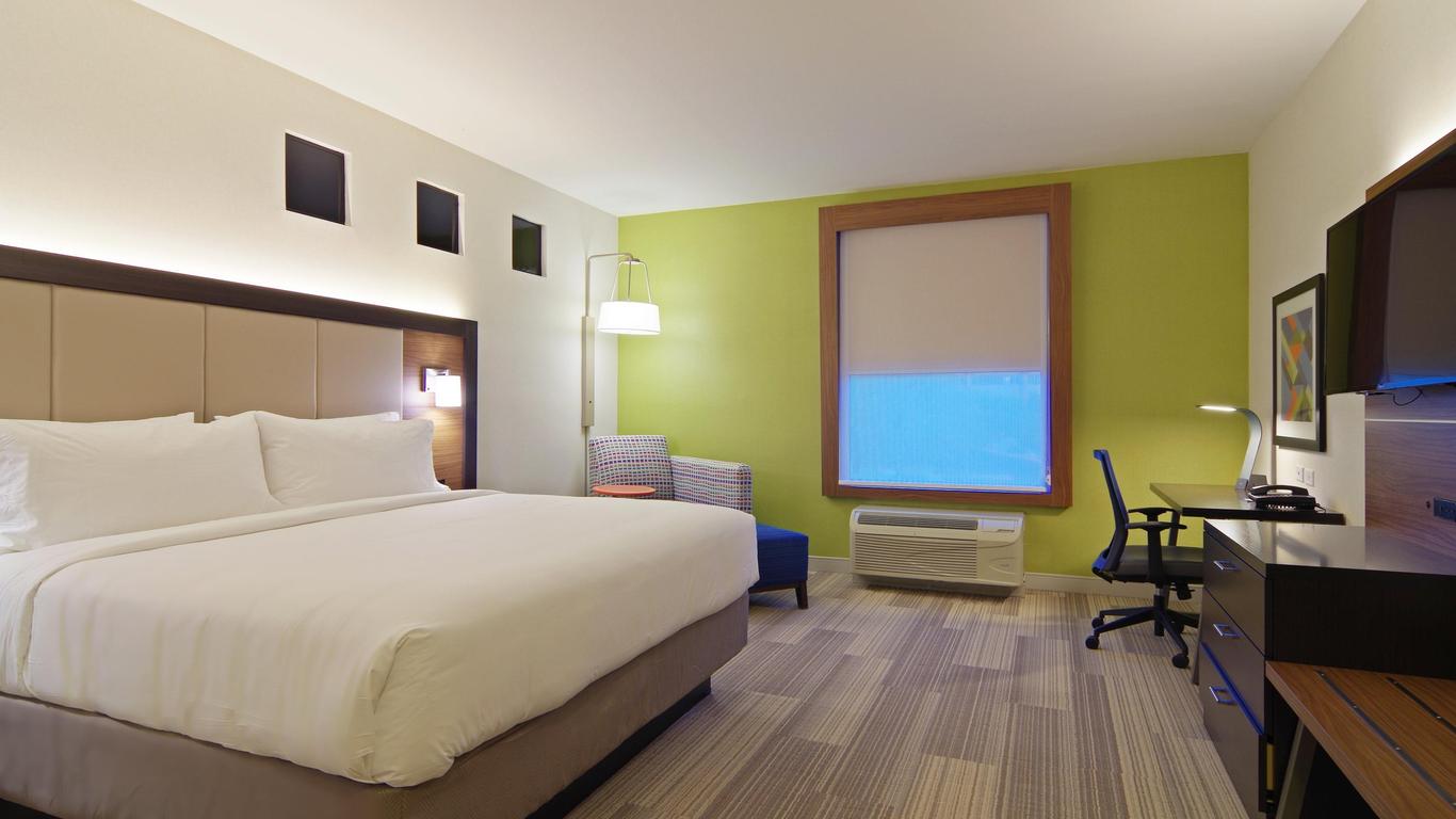 Holiday Inn Express & Suites Phoenix North - Scottsdale