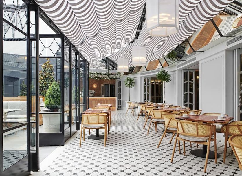 Restaurant Photo