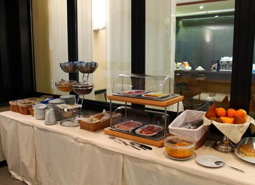Buffet Photo