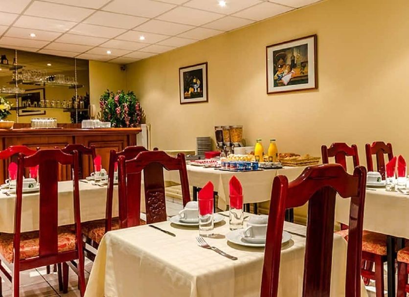 Restaurant Photo