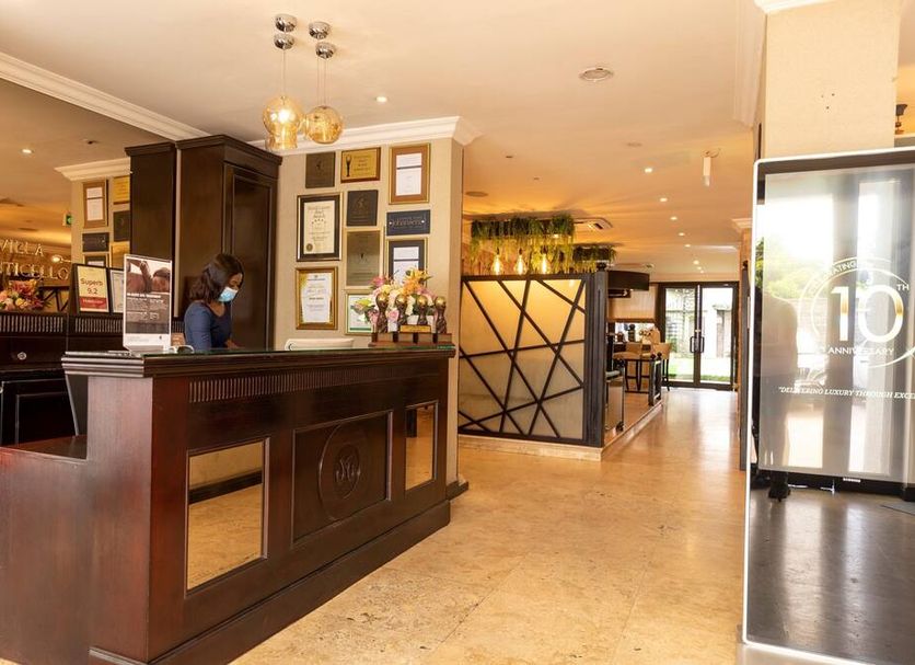 Front desk Photo