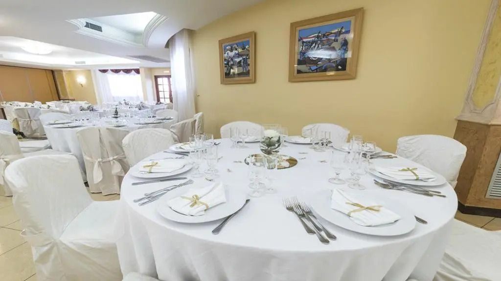 Banquet hall