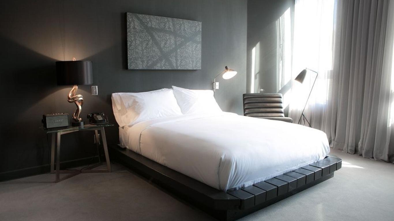 Tuck Hotel