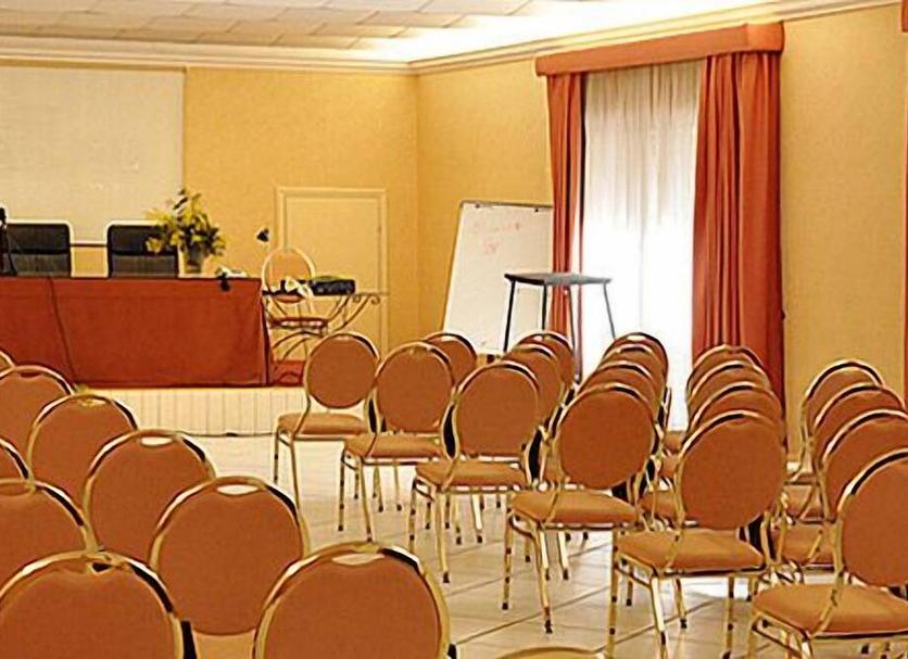 Conference room Photo