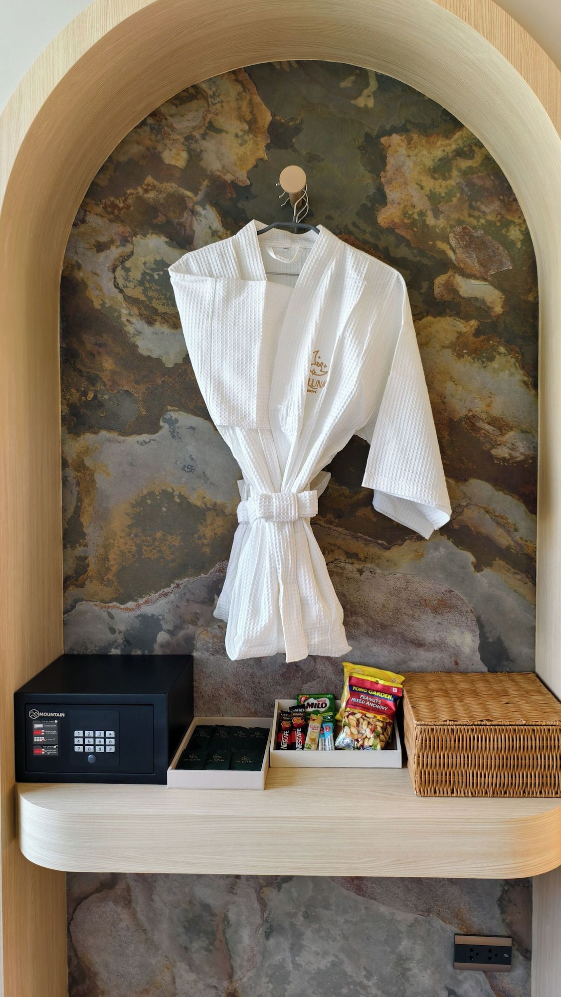 Room amenity