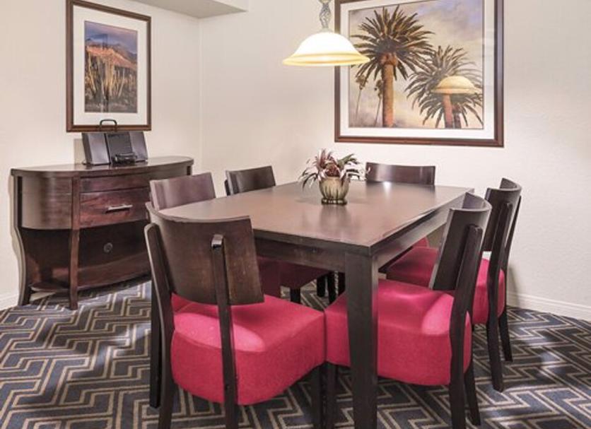Dining room Photo