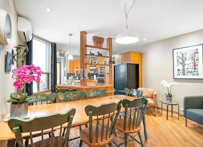 Dining room Photo