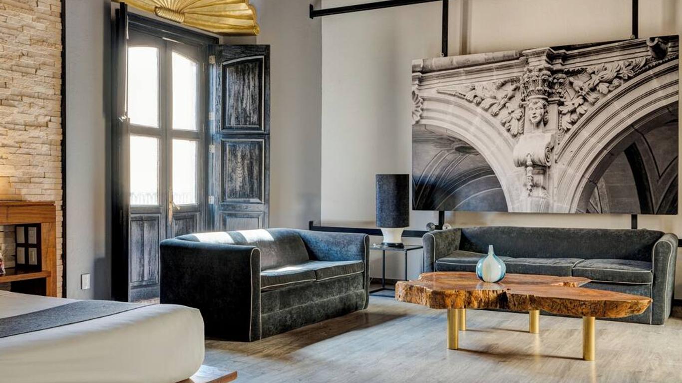 Mesón de Santa Rosa Luxury Hotel