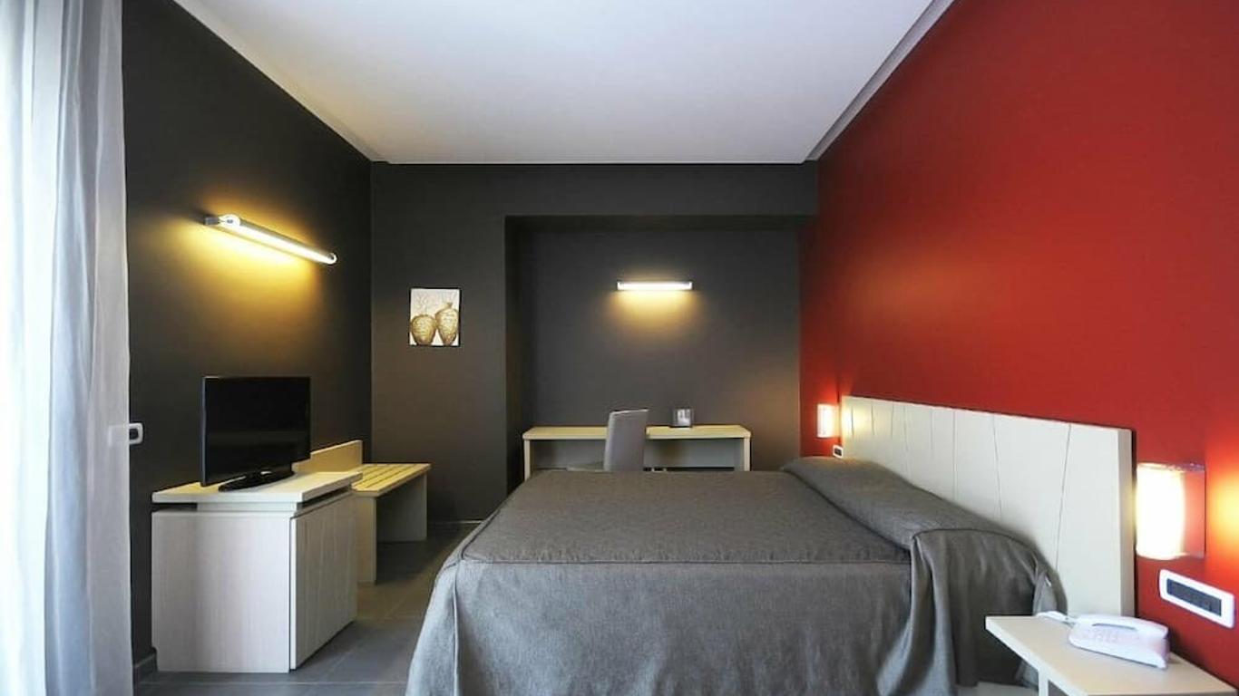 Rolling Hotel